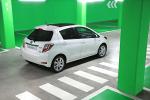 Toyota Yaris Hybrid 2012 года